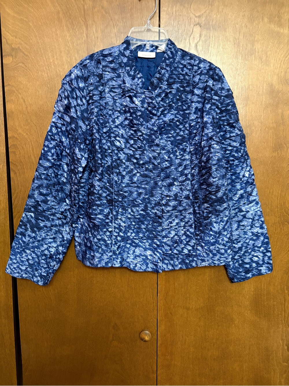 Chico's Blue Abstract Print Ruched Textured Zip Jacket- Size: Large / Chicos 2